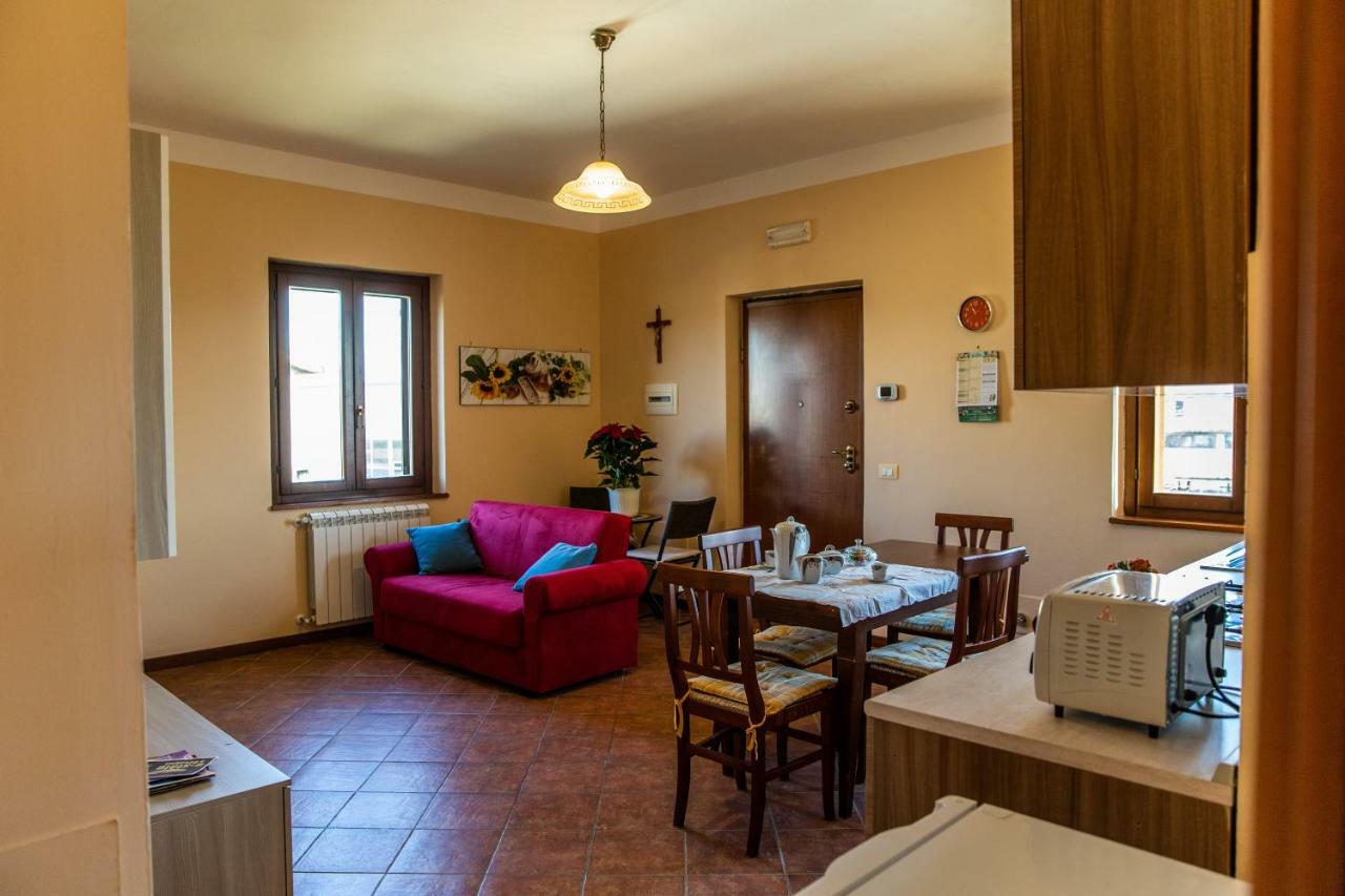 Appartamento Della Pia Bevagna Exterior foto